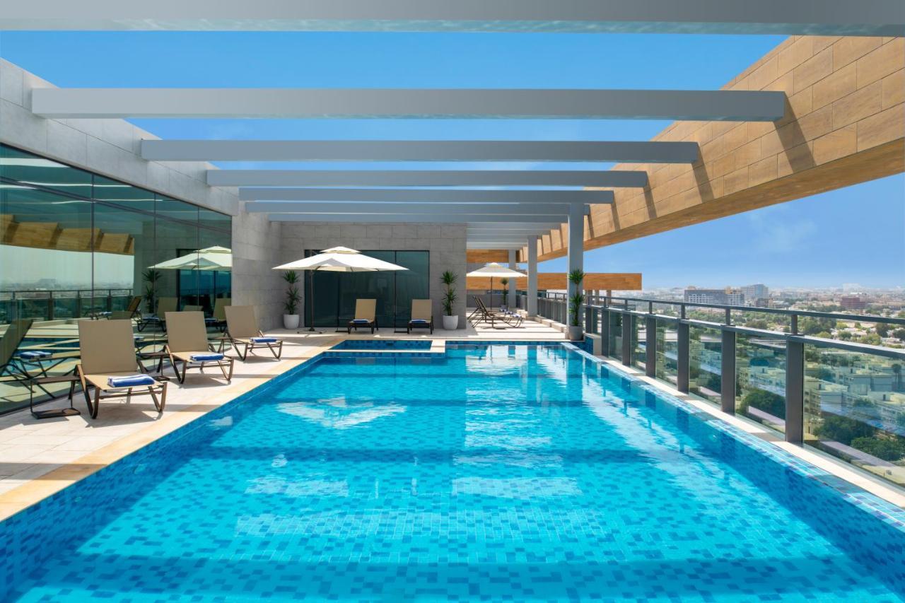 Swissotel Living Jiddah Esterno foto Rooftop pool
