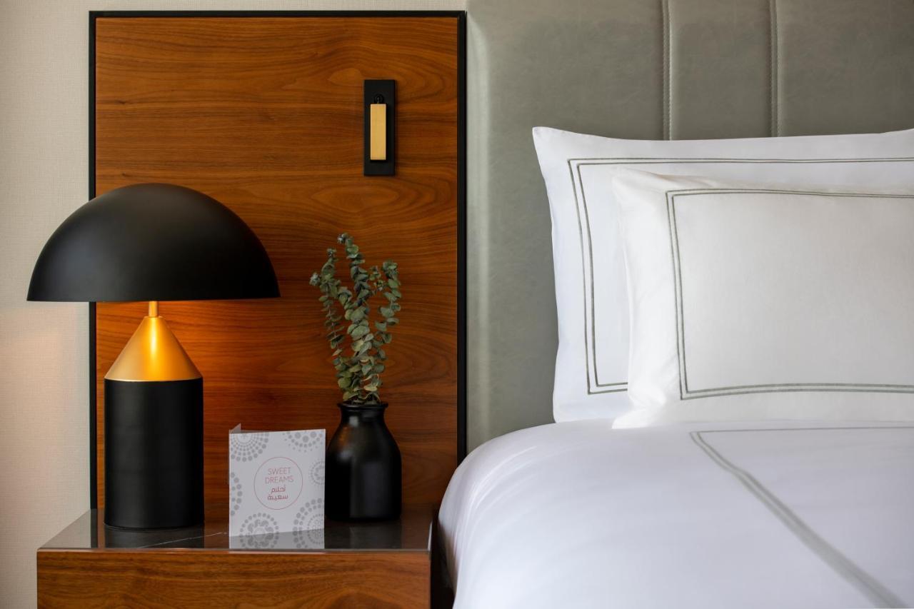 Swissotel Living Jiddah Esterno foto A guest room at the hotel
