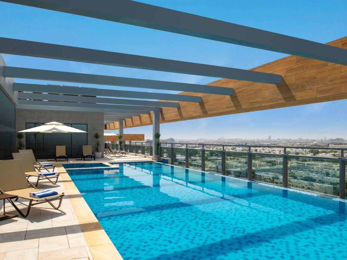 Swissotel Living Jiddah Esterno foto Rooftop pool