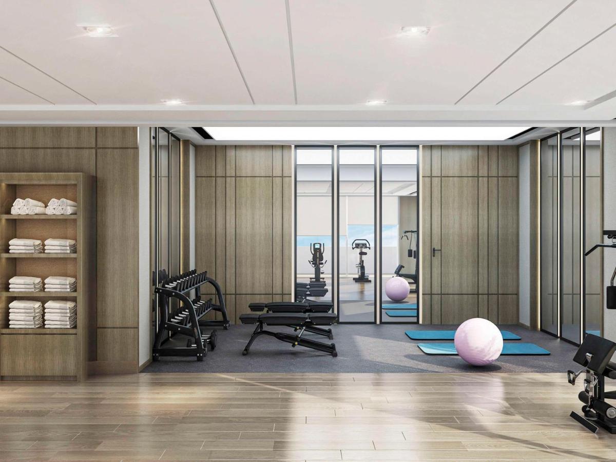 Swissotel Living Jiddah Esterno foto The gym at The Hari