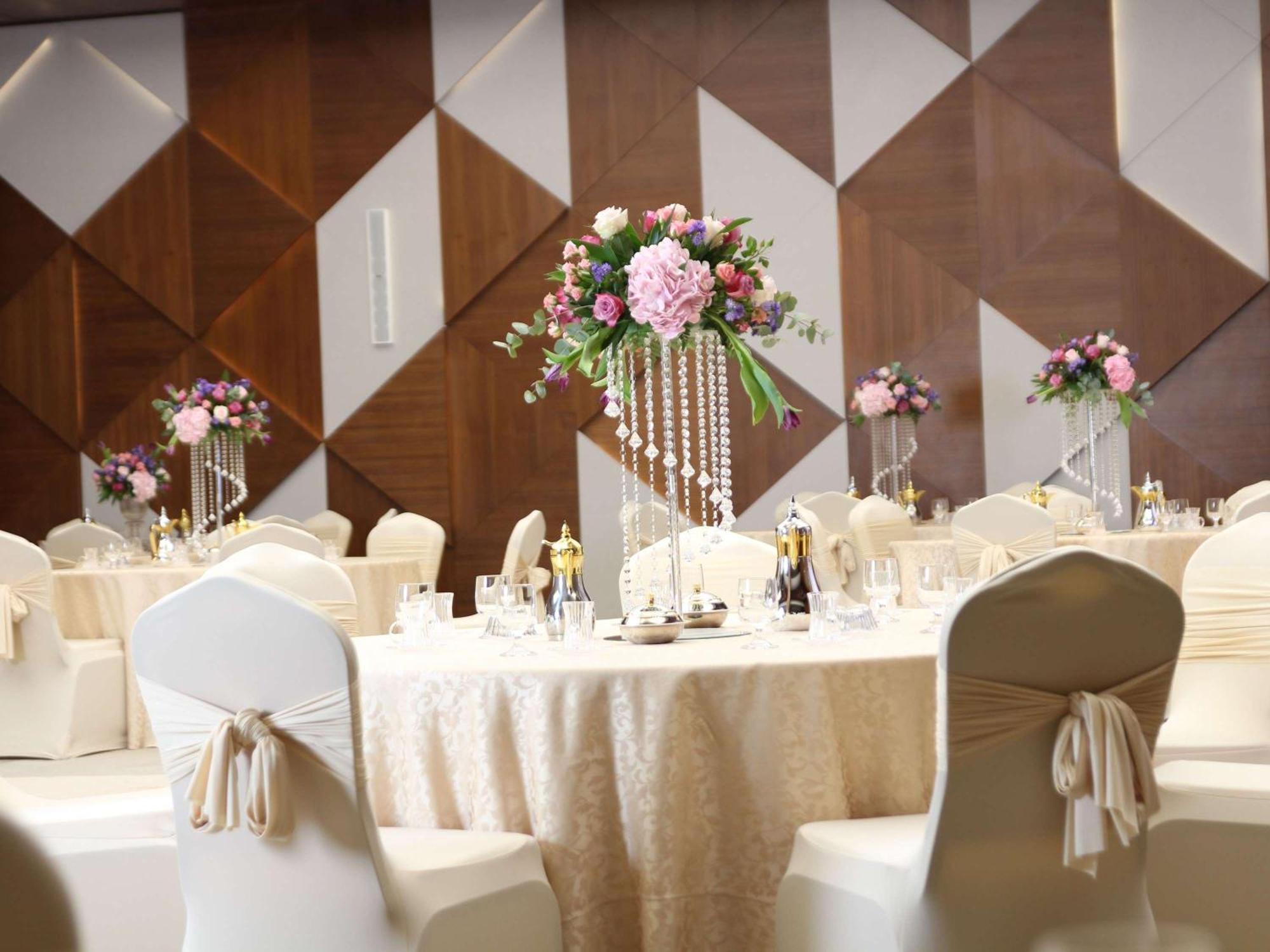 Swissotel Living Jiddah Esterno foto The ballroom