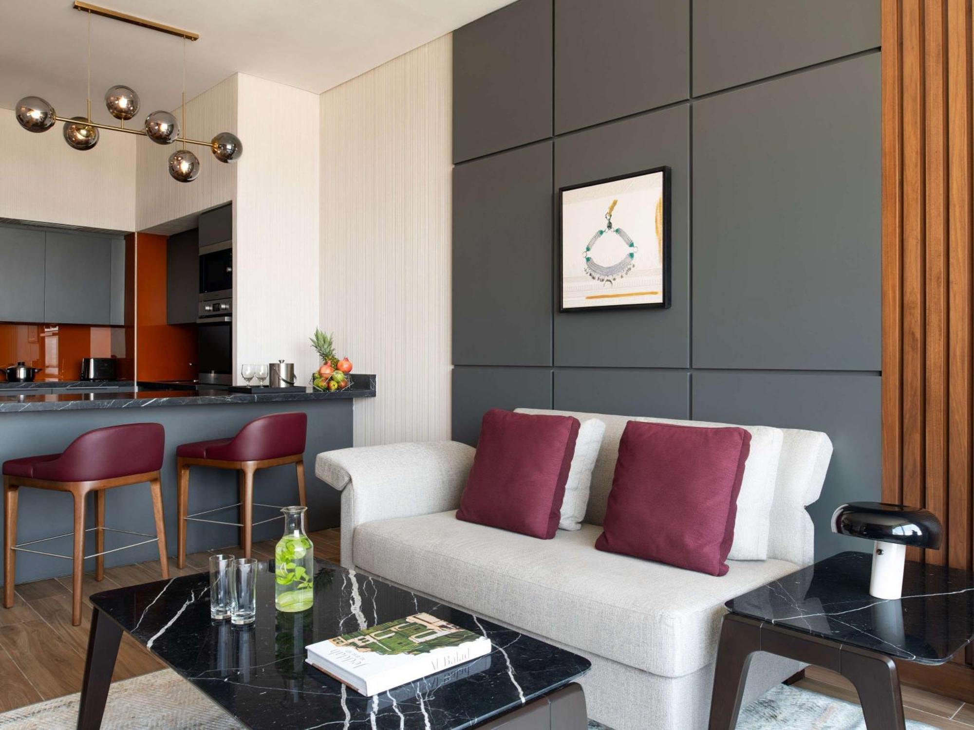 Swissotel Living Jiddah Esterno foto A living room in a serviced apartment in London